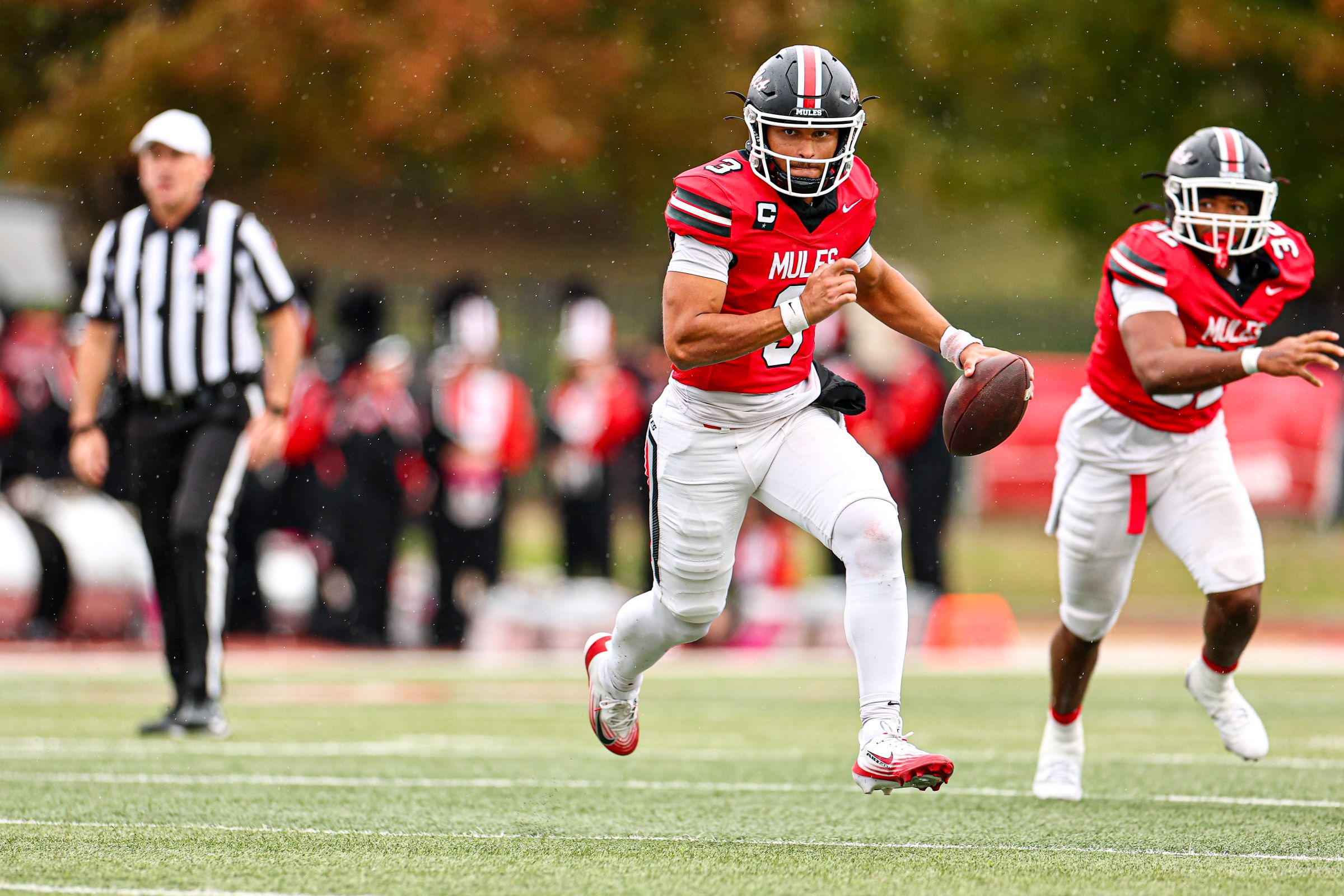 Mules Football quarterback Donovyn Omolo