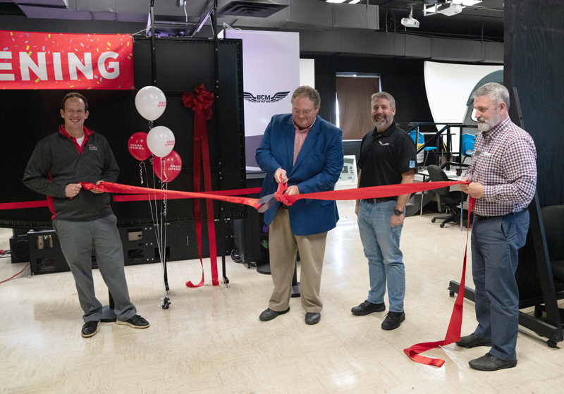 aviation-737max-ribbon-cutting