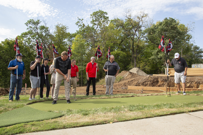 harbert-collegiate-golf-center-putt