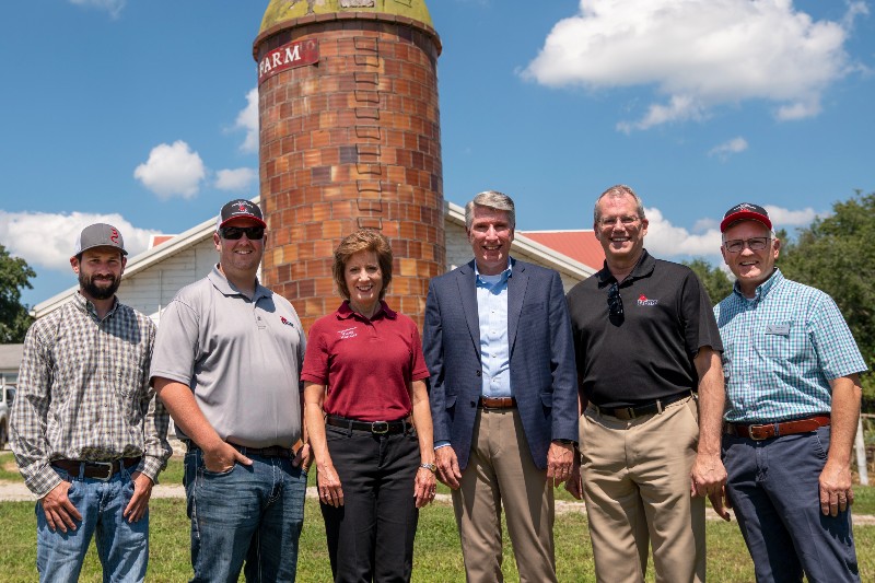 Vicky Hartzler UCM Farm Visit