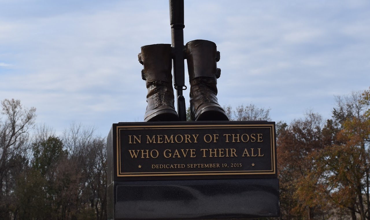 In memory of those who gave their all monument
